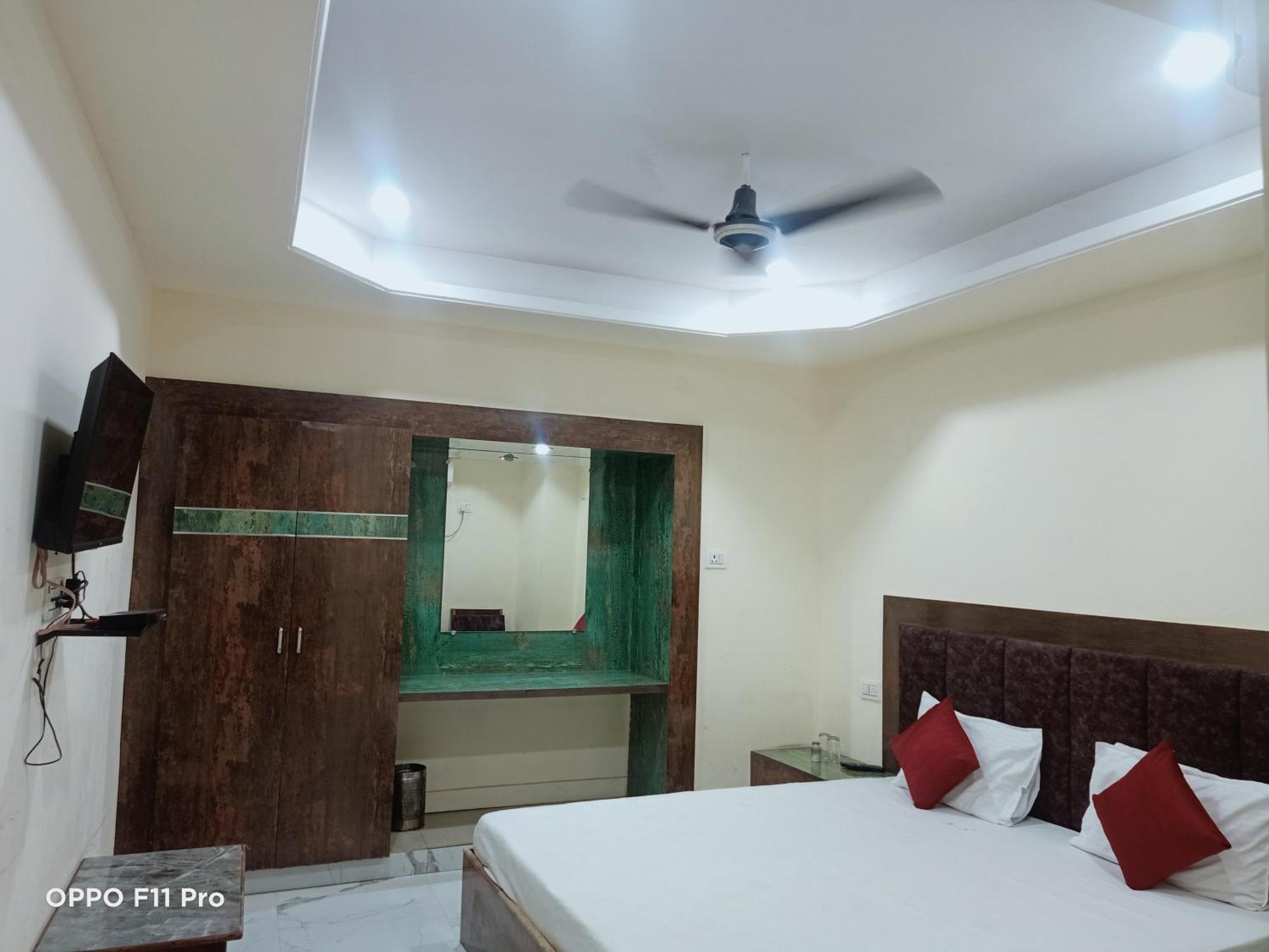 Hotel Ambassador Inn Gwalior Exterior foto